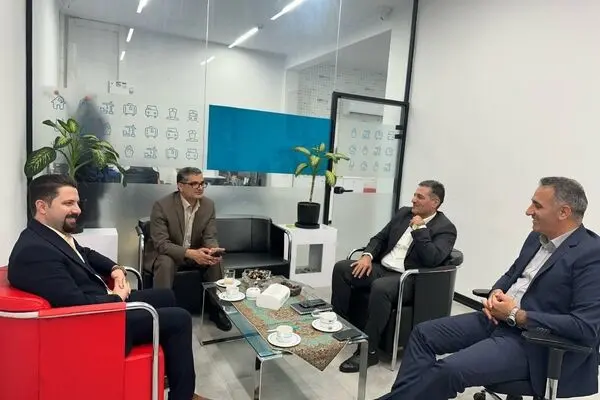  شرکت بیمه دی شرکتی وزین ، ارزشمند و مشتری مدار است