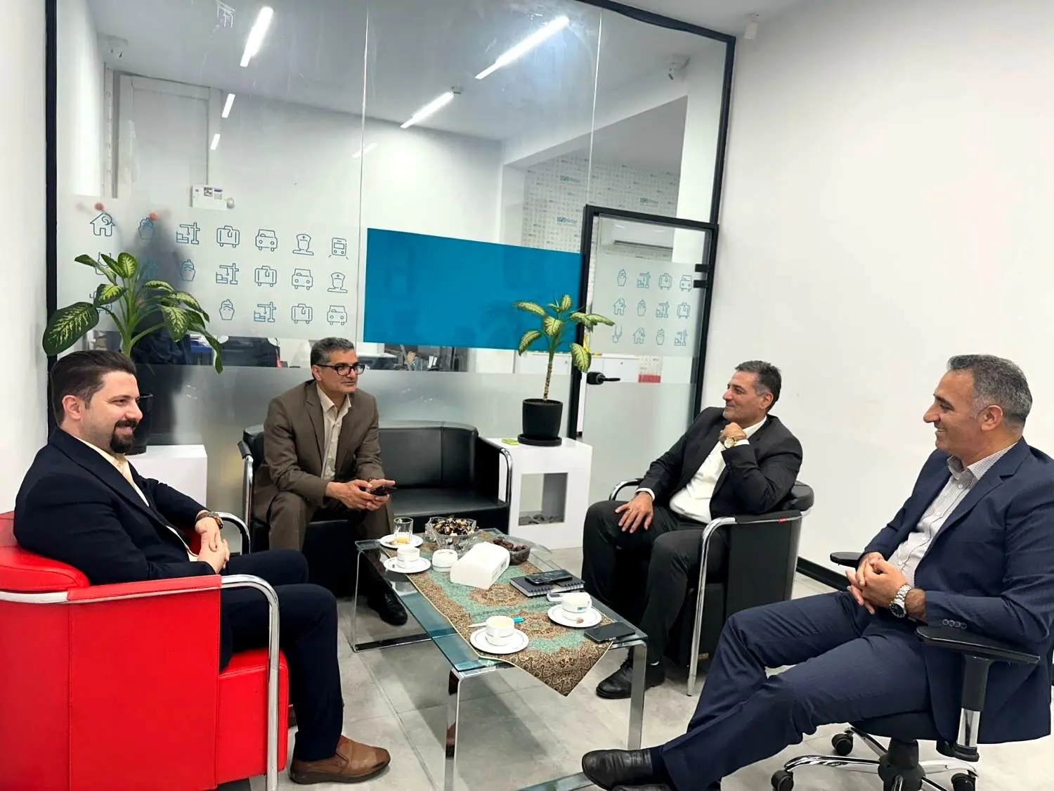  شرکت بیمه دی شرکتی وزین ، ارزشمند و مشتری مدار است