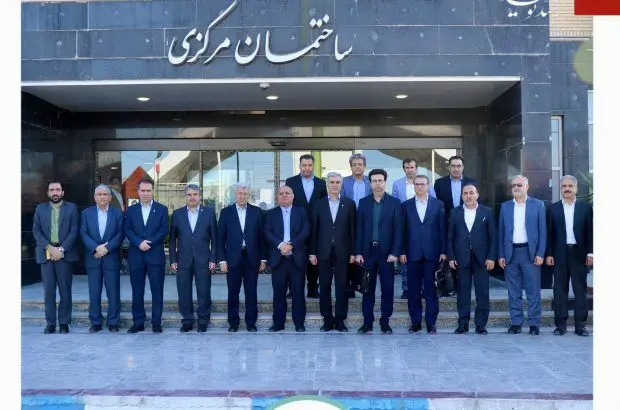 بازدید معاون شعب بانک ملی از شرکت پتروشیمی اروند
