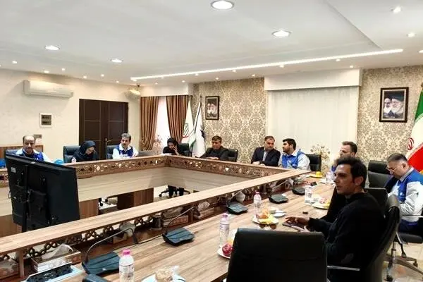 بازدید دکتر گل‌علیزاده، مدیرکل حفاظت محیط زیست استان اصفهان از شرکت فولاد امیرکبیر کاشان
