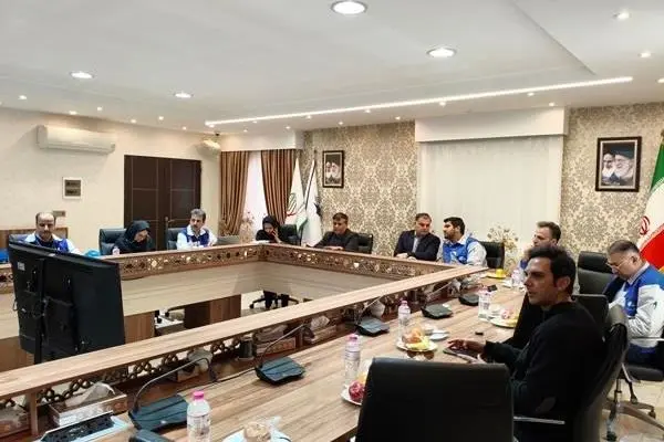 بازدید دکتر گل‌علیزاده، مدیرکل حفاظت محیط زیست استان اصفهان از شرکت فولاد امیرکبیر کاشان
