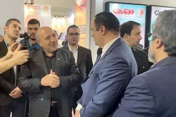 بازدید دبیر شورای عالی مناطق آزاد از غرفه ماکو در ششمین نمایشگاه لجستیک تهران
