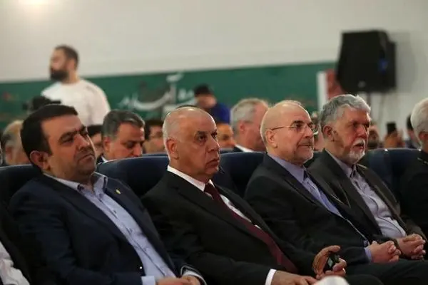 بازدید مدیر عامل بانک ملی ایران از سی و ششمین نمایشگاه کتاب تهران
