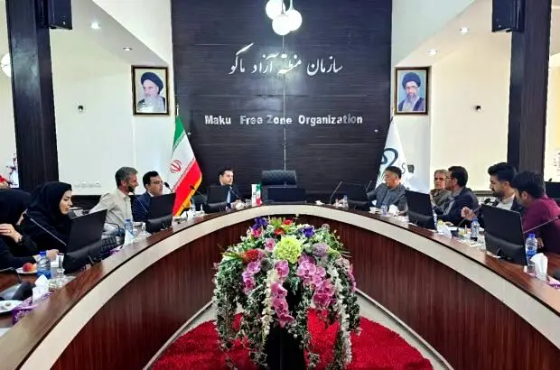 کمیسیون نظارت بر اصناف شهرستان شوط با حضور مدیر بازرگانی سازمان منطقه آزاد ماکو
