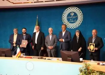 امضای دو تفاهمنامه همکاری های مشترک میان بانک شهر و سازمان شهرداریها و دهیاریهای کشور