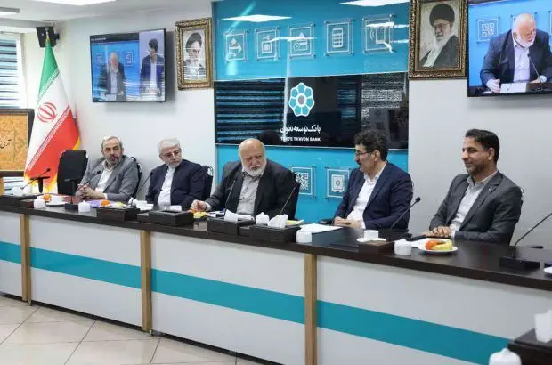 با وجود ارتباط بین لایه های مدیریت و اجرایی؛ اراده کارمندان جهت ترویج و ارتقای حجاب ستودنی است
