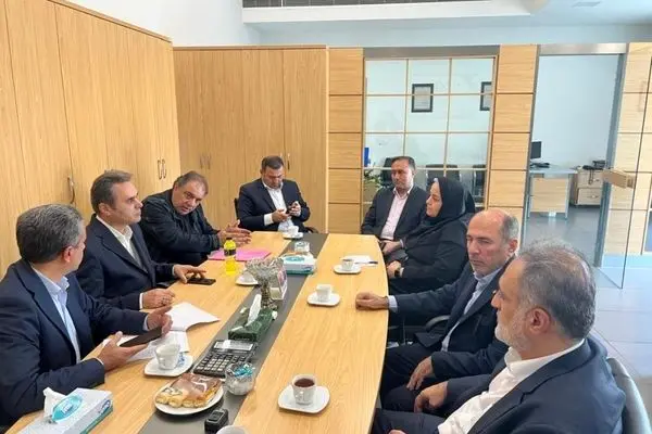 بازدید رییس هیأت‌مدیره بانک صنعت و معدن از شعبه رشت و واحدهای صنعتی استان گیلان
