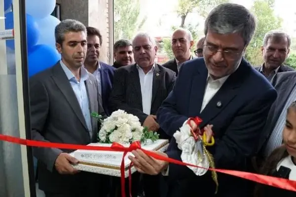 خدمت‌رسانی به مردم، حمایت از تولید و توسعه اقتصادی، راهبرد اصلی بیمه ایران در مناطق آزاد
