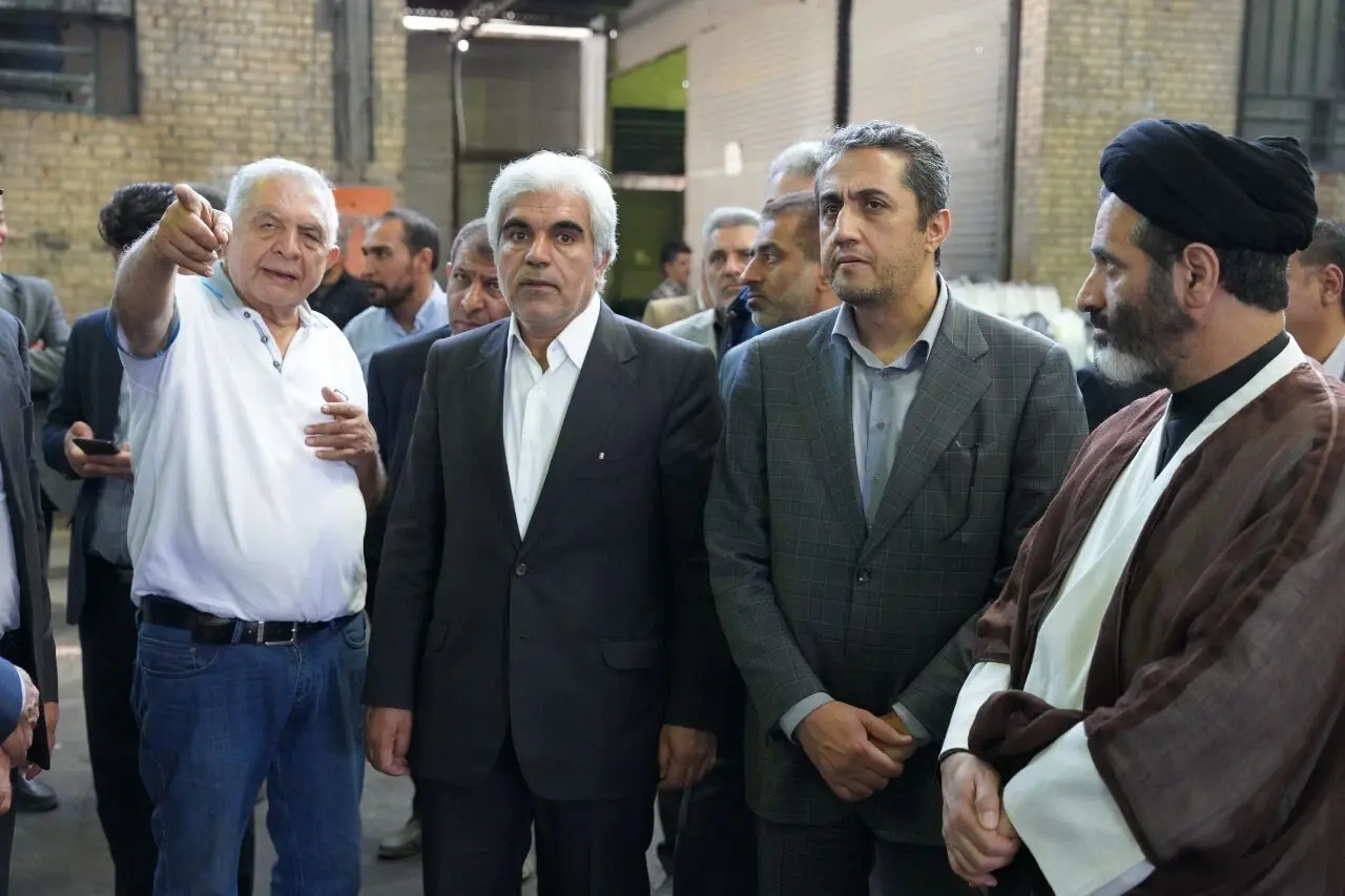 تاکید آقاجانلو بر استفاده از تنوع مالی و دانش روز در فولاد بختگان
