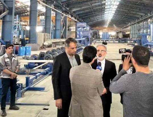 مدیرعامل بانک صنعت و معدن: نقش صنعتگران و معدنکاران در تحقق شعار سال غیرقابل انکار است