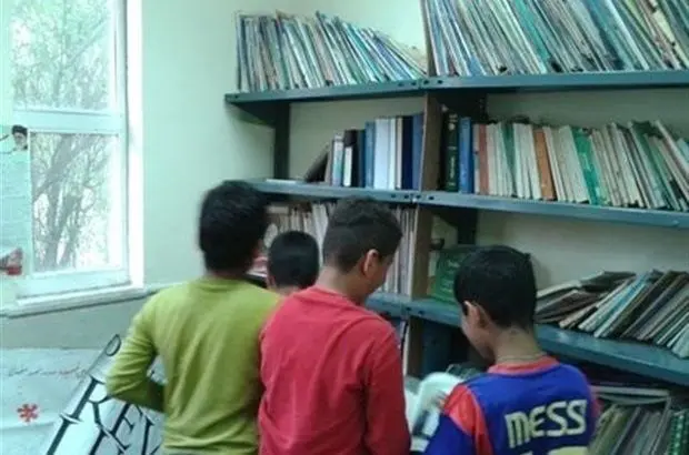 غنا بخشی کتابخانه های مدارس مناطق محروم به همت کارکنان بانک مسکن/ ارسال ٧٠٠٠ جلد کتاب اهدایی به استان‌ها
