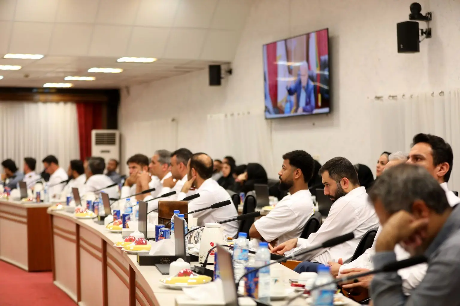 اعزام کارکنان و خانواده های کارکنان صنعت پتروشیمی منطقه پارس به سرزمین وحی
