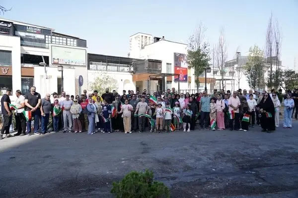 همایش پیاده‌روی خانوادگی کارکنان پتروشیمی‌های منطقه پارس در تهران
