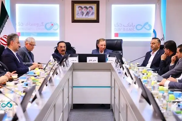 نقش‌آفرینی گروه مالی در تکمیل زنجیره ارزش برای سودآوری بانک دی