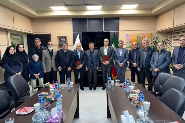 برگزاری آیین تکریم و معارفه مدیر شعبه تجارت بیمه ایران
