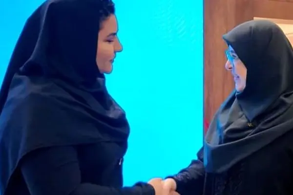 بیمه دی در مسیر شفافیت، متعهد و در کنار اصحاب رسانه است
