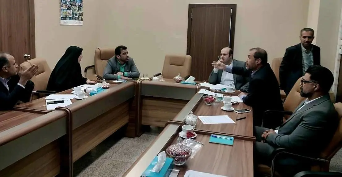 نقطه عطف همکاری بیمه دی و بانک دی؛ صدور ۳۸۰۰ بیمه‌نامه برای کارکنان بانک دی