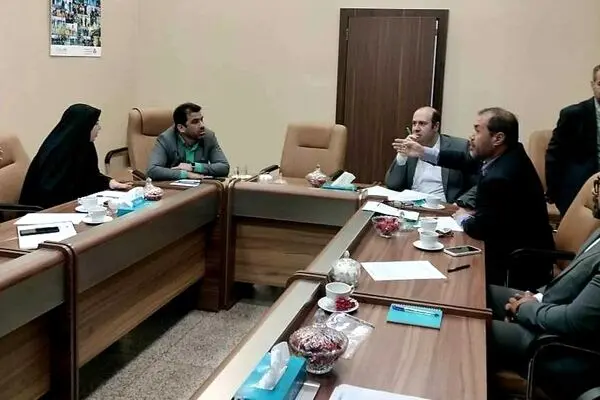 نقطه عطف همکاری بیمه دی و بانک دی؛ صدور ۳۸۰۰ بیمه‌نامه برای کارکنان بانک دی