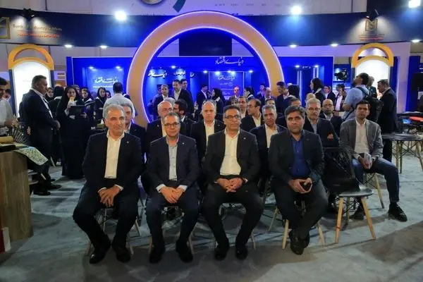 رونمایی از “صنعت ارز” بانک صنعت و معدن
