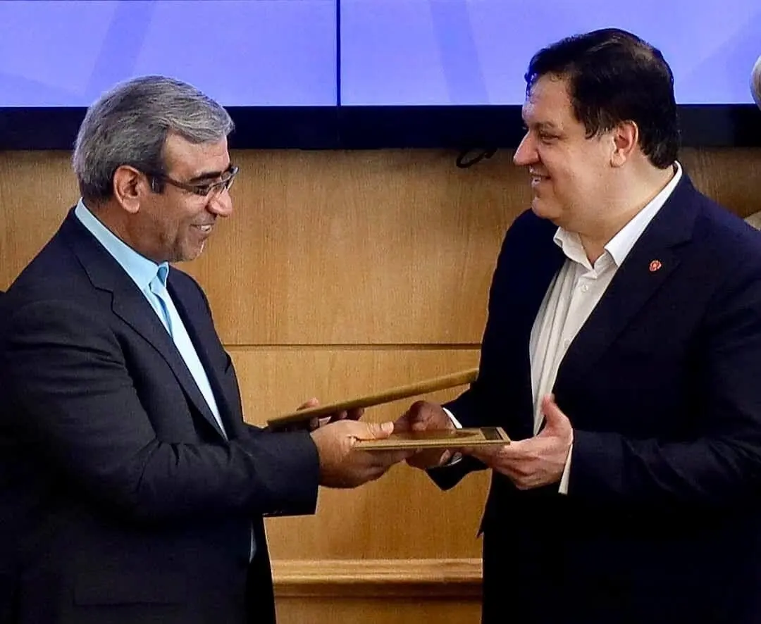 بانک ملت و استانداری خراسان رضوی تفاهمنامه همکاری امضا کردند
