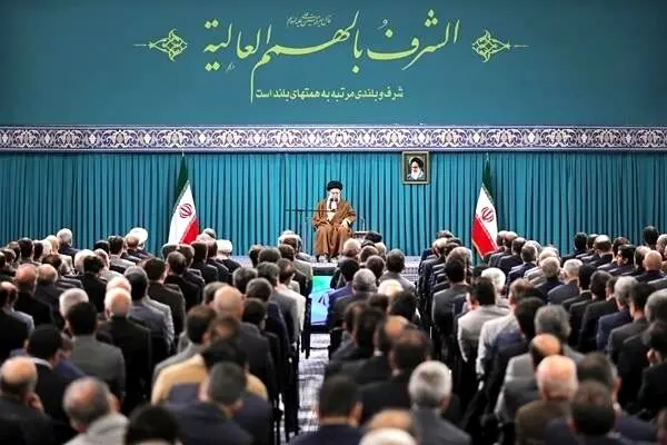 حضورمدیرعامل پتروشیمی شازند در دیدار فعالین اقتصادی با مقام معظم رهبری
