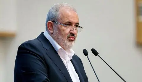 کشور باید با تمام توان به سمت صنعتی شدن حرکت کند