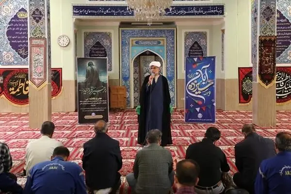 برگزاری مراسم شهادت حضرت زهرا (س) در مجتمع پتروشیمی شازند
