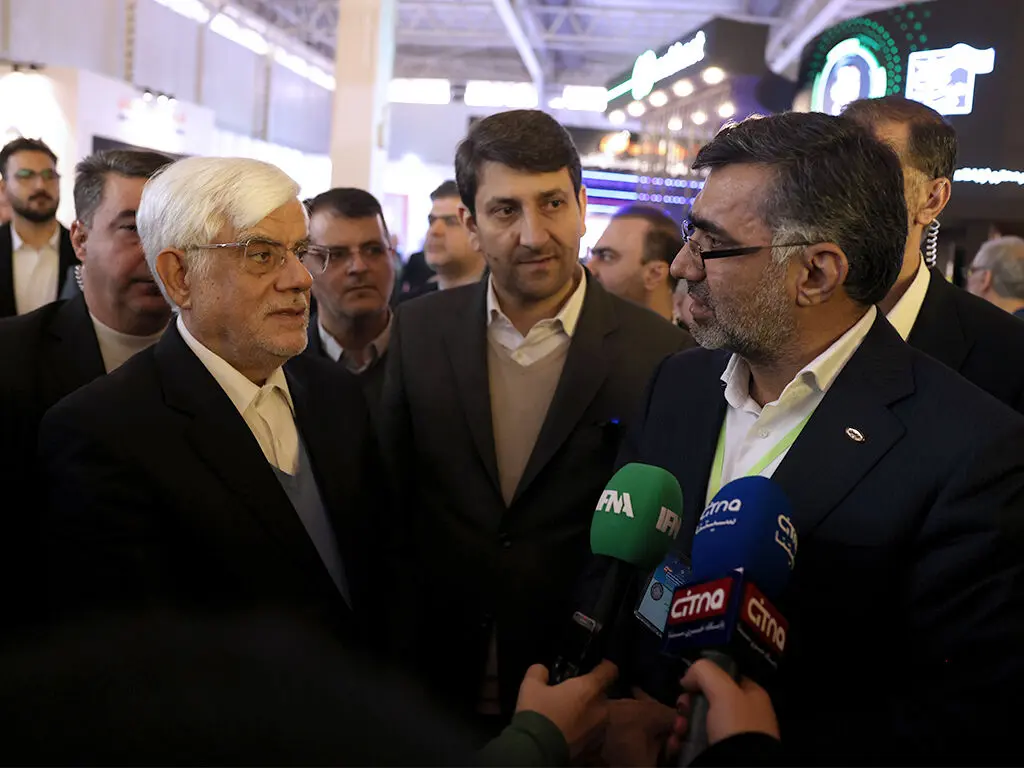 نمایشگاه تلکام ۱۴۰۳ با حضور دکتر عارف در غرفه ایرانسل افتتاح شد
