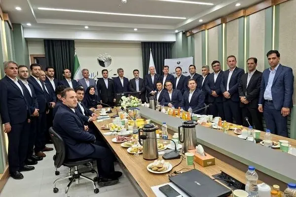 توسعه بانکداری دیجیتال در دهه چهارم فعالیت بانک

