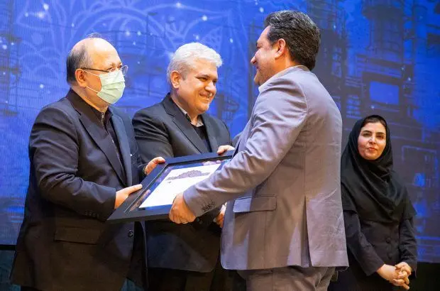 ۶ جایزه و تندیس طلایی دستاورد بزرگترین آروماتیک ایران از پتروفن ۱۴۰۳
