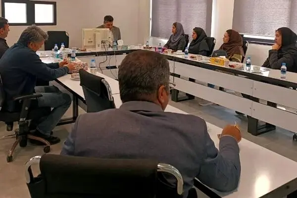 برگزاری نشست نمایندگان خراسان شمالی بیمه دی در شعبه بجنورد