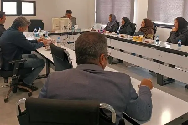 برگزاری نشست نمایندگان خراسان شمالی بیمه دی در شعبه بجنورد