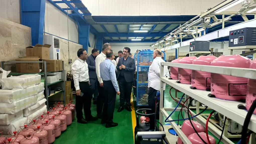 بازدید مدیران ارشد بانک صنعت و معدن از شرکت زمهریر کیش
