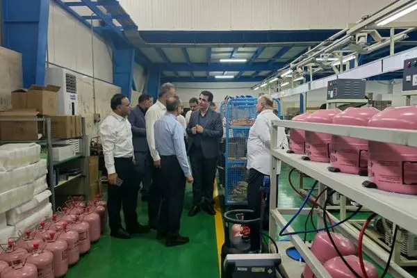 بازدید مدیران ارشد بانک صنعت و معدن از شرکت زمهریر کیش
