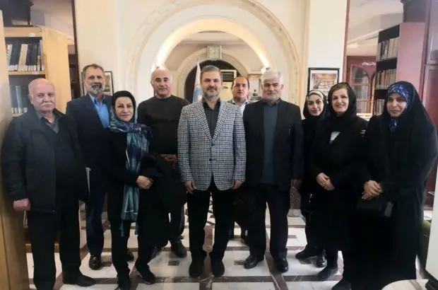 همواره خود را موظف به تکریم پیشکسوتان میدانیم