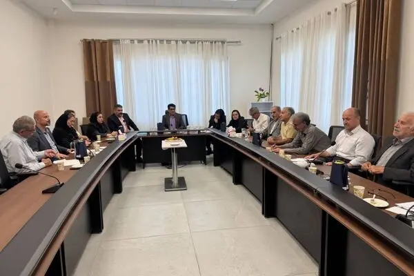 خدمت به بازنشستگان افتخار بیمه دی است