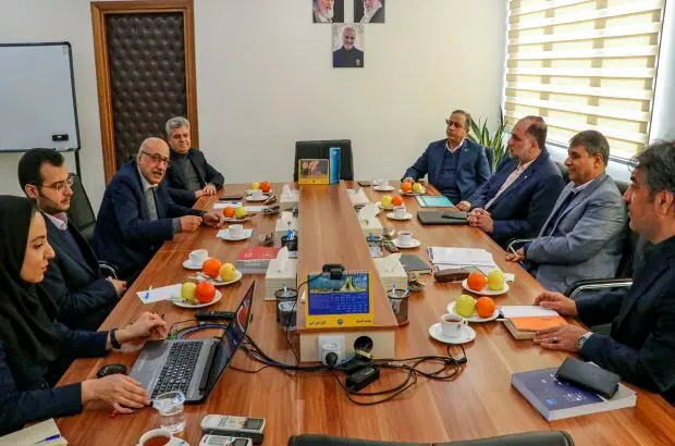 سومین نشست کمیته تعیین نرخ پیشنهادی بیمه‌گران برای بیمه شخص ثالث در سال ۱۴۰۴ برگزار شد
