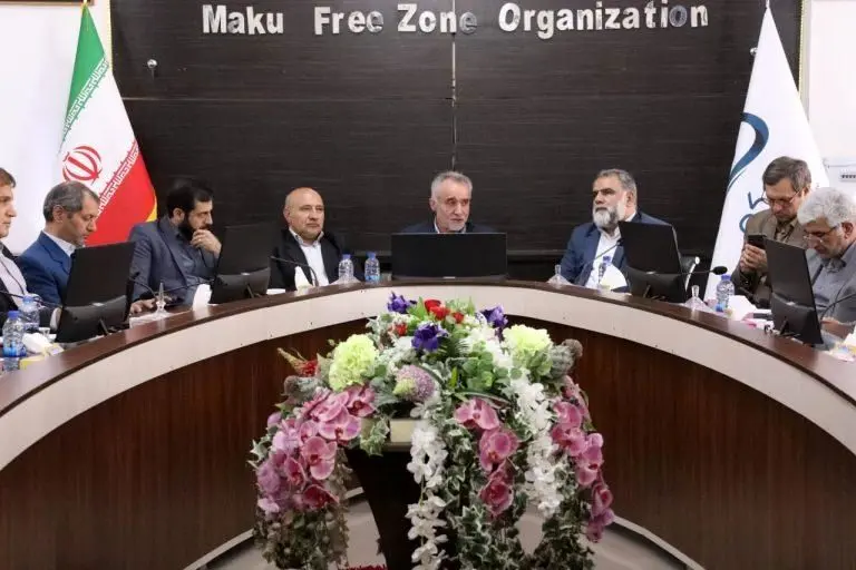 نشست مشترک مسئولان پدافند غیرعامل کشور و دبیرخانه شورای عالی مناطق آزاد با مدیران منطقه آزاد ماکو 