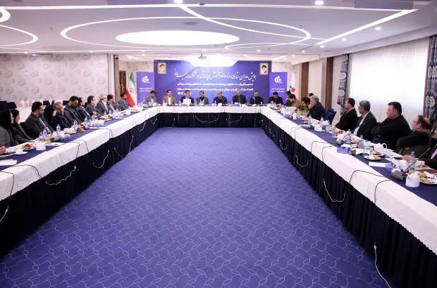 نشست مشترک مدیرعامل بیمه دانا با مدیرکل آموزش‌وپرورش استان همدان
