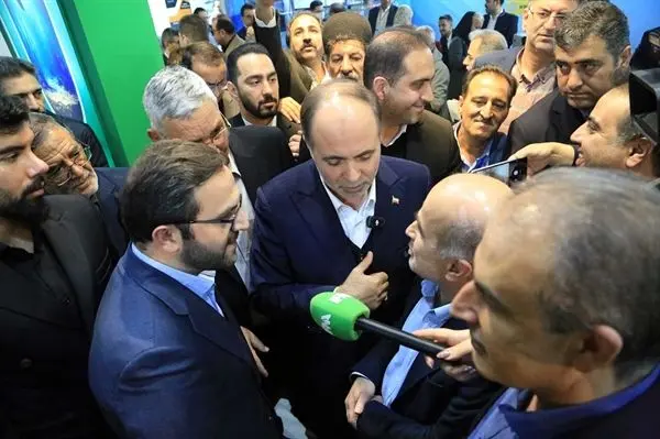 تأکید متقی نیا بر توسعه حمایت مالی از اقتصاد دریا محور و زنجیره ارزش آبزیان
