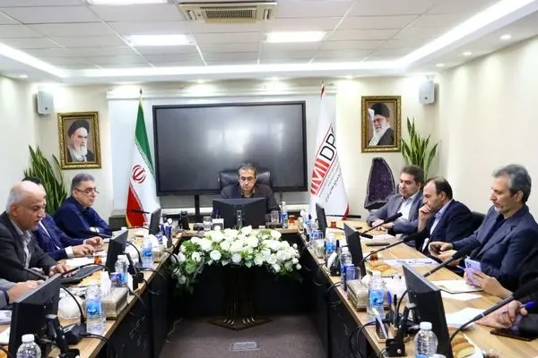 تاکید آقاجانلو بر حمایت مالی از طرح های توسعه فولاد کردستان
