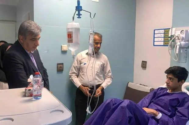 بازدید مدیرعامل تأمین اجتماعی از مراکز درمانی و بیمه‌ای بندرعباس
