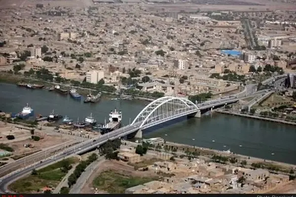 بیش از ۱۱۰۰ خودروی دپو شده از گمرک خرمشهر خارج شد / ترخیص کالاهای اساسی و مواد اولیه تولید در منطقه آزاد اروند سرعت گرفت
