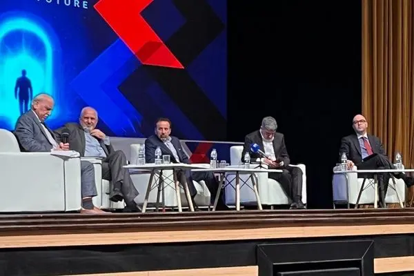 پنل “جهان در حال تغییر و موقعیت ایران” در نمایشگاه کیش‌ اینوکس ۲۰۲۵
