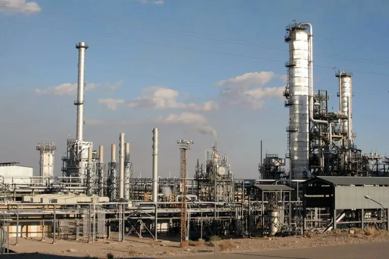 عرضه سه محصول جدید صنایع شیمیایی ایران در بورس انرژی
