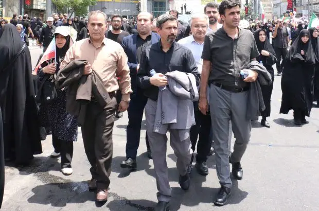 حضور مدیرعامل بیمه رازی در مراسم بدرقه باشکوه شهدای اقتدار
