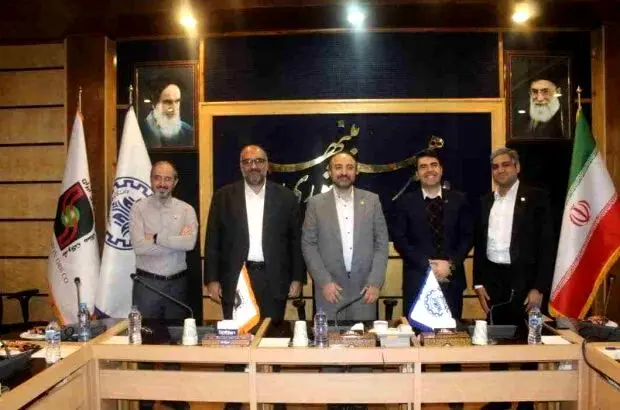 همکاری سنگ‌آهن مرکزی ایران با دانشگاه صنعتی شریف در میدان تحقیق و توسعه

