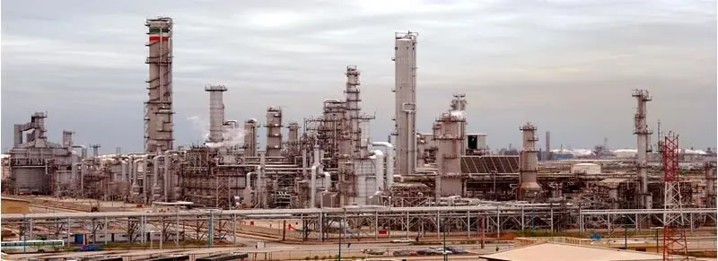 چشم‌انداز جهانی و منطقه‌ای صنعت پتروشیمی و جایگاه شرکت صنایع پتروشیمی خلیج فارس
