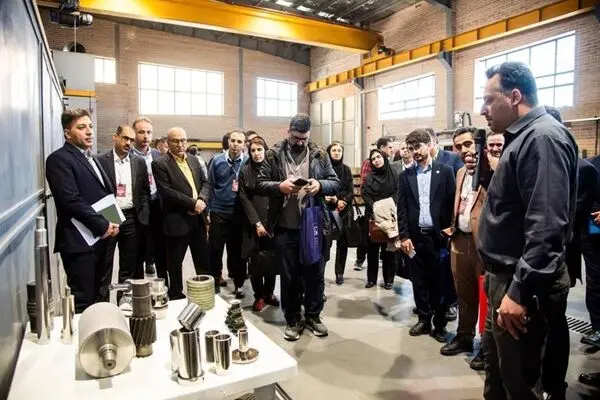 در یک‌سال گذشته، بخش قابل‌توجهی از موانع قانونی همکاری هلدینگ خلیج‌فارس با شرکت‌های دانش‌بنیان، فناورو دانشگاه‌ها برطرف شده/ فرصت‌ مطالعاتی برای اساتید دانشگاه و پژوهشگران در ۴۰ پروژه پژوهشی هلدینگ
