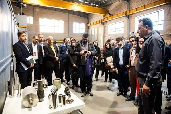 در یک‌سال گذشته، بخش قابل‌توجهی از موانع قانونی همکاری هلدینگ خلیج‌فارس با شرکت‌های دانش‌بنیان، فناورو دانشگاه‌ها برطرف شده/ فرصت‌ مطالعاتی برای اساتید دانشگاه و پژوهشگران در ۴۰ پروژه پژوهشی هلدینگ
